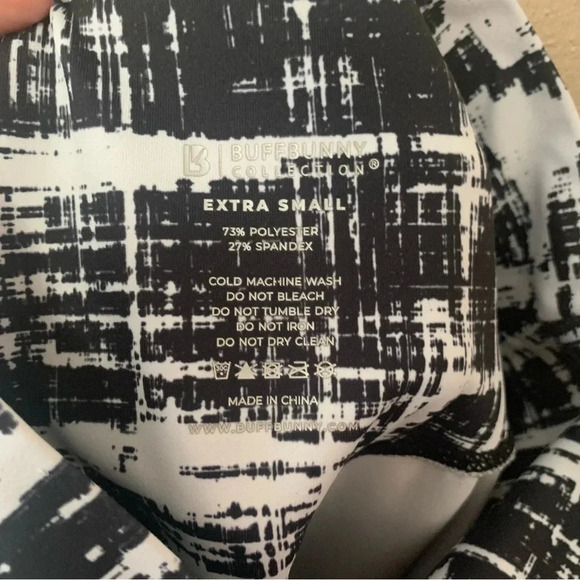 Buffbunny Rebel Leggings in Triggered Black and White Pattern Size XS - Picture 11 of 11